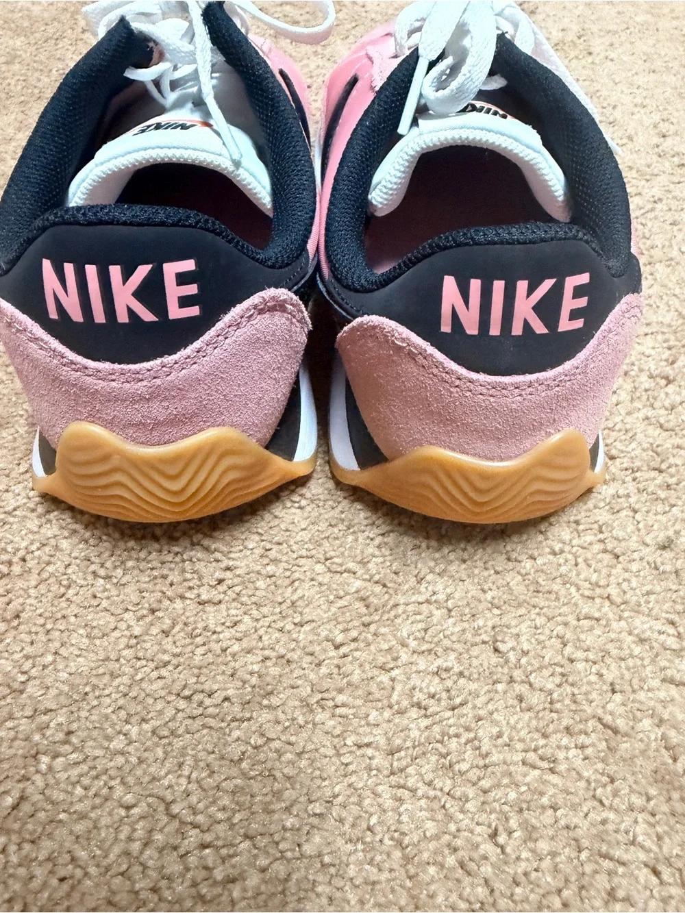 Nike Women’s Pacific Low Top sneakers